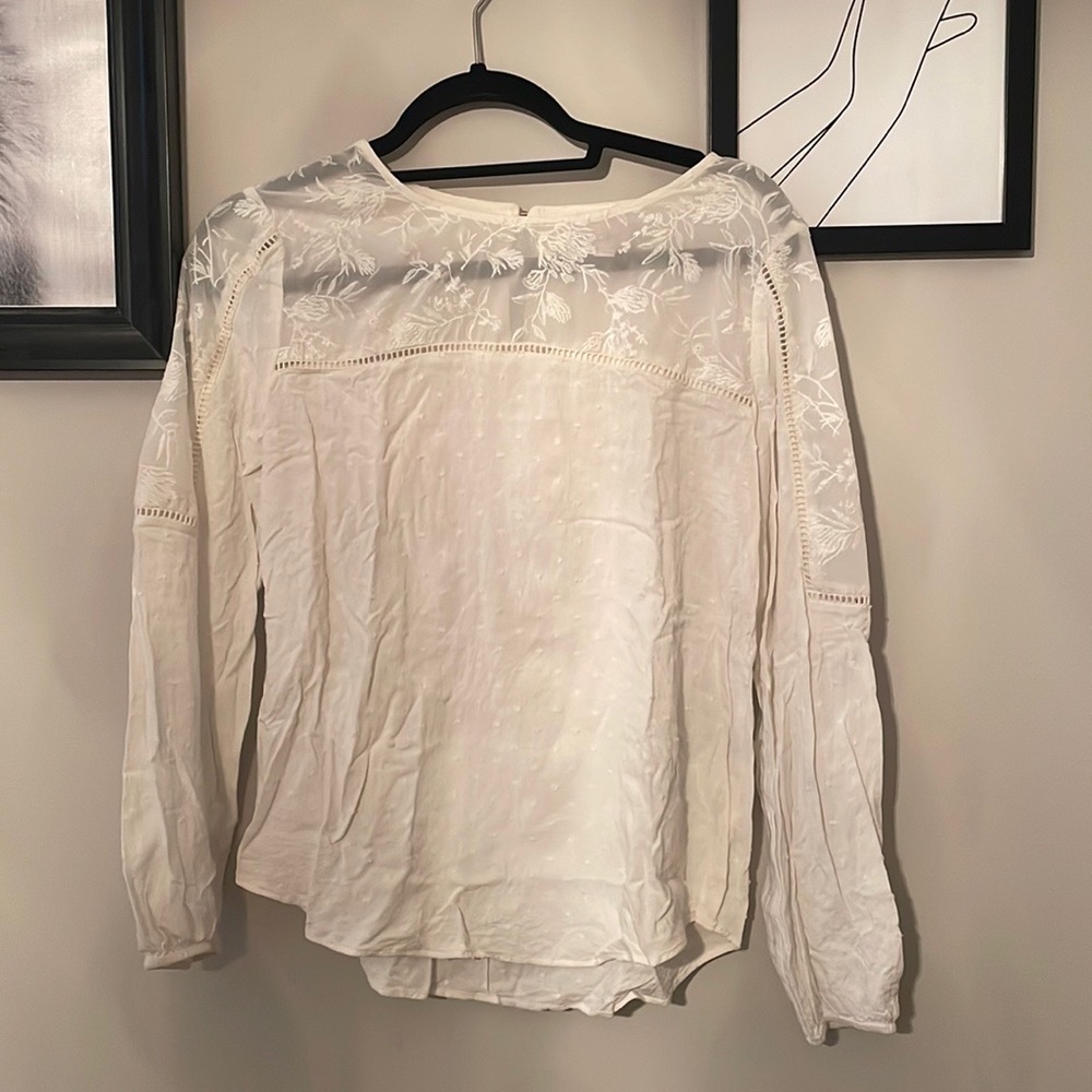 Loft white blouse. Size SM. Gently used. No stains or rips.